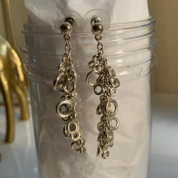 Little Silver Circles dangling earring - Picture 4 of 5